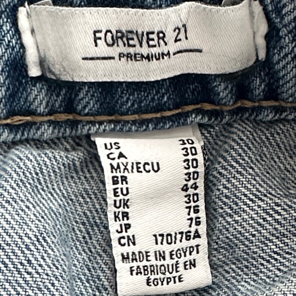 Distressed retro high rise forever 21 Denim Women Shorts size 30 - Picture 11 of 15
